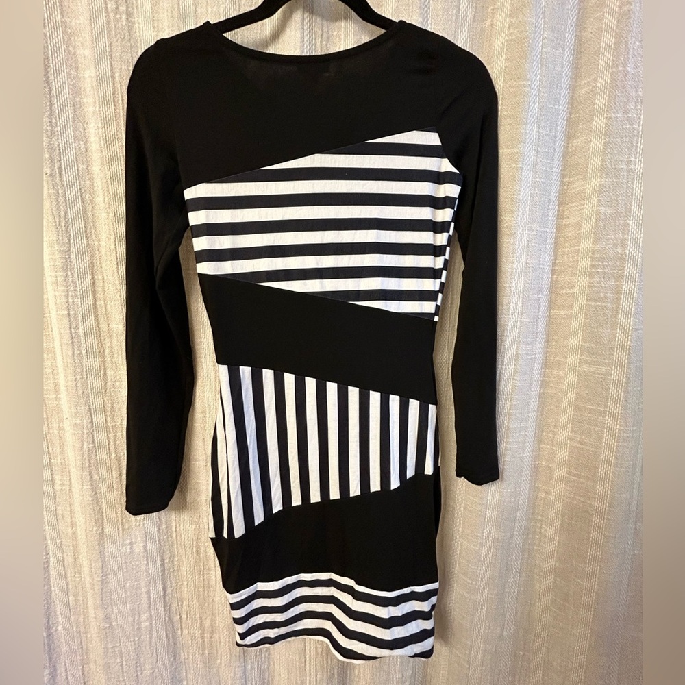 NWT River Island Column Stripe Panel Midi Dress, Black/White UK Size 8/US Size 4 - Picture 3 of 4